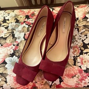 ZARA Basic Velvet Pumps